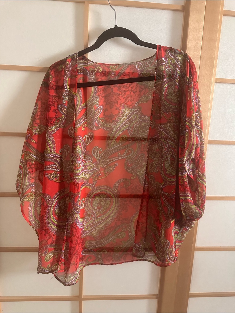 Ambiance Red Paisley Sheer Kimono Top O/S.